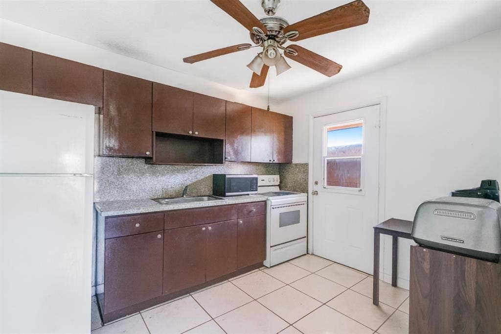 Room for Rent near Hialeah Metro
