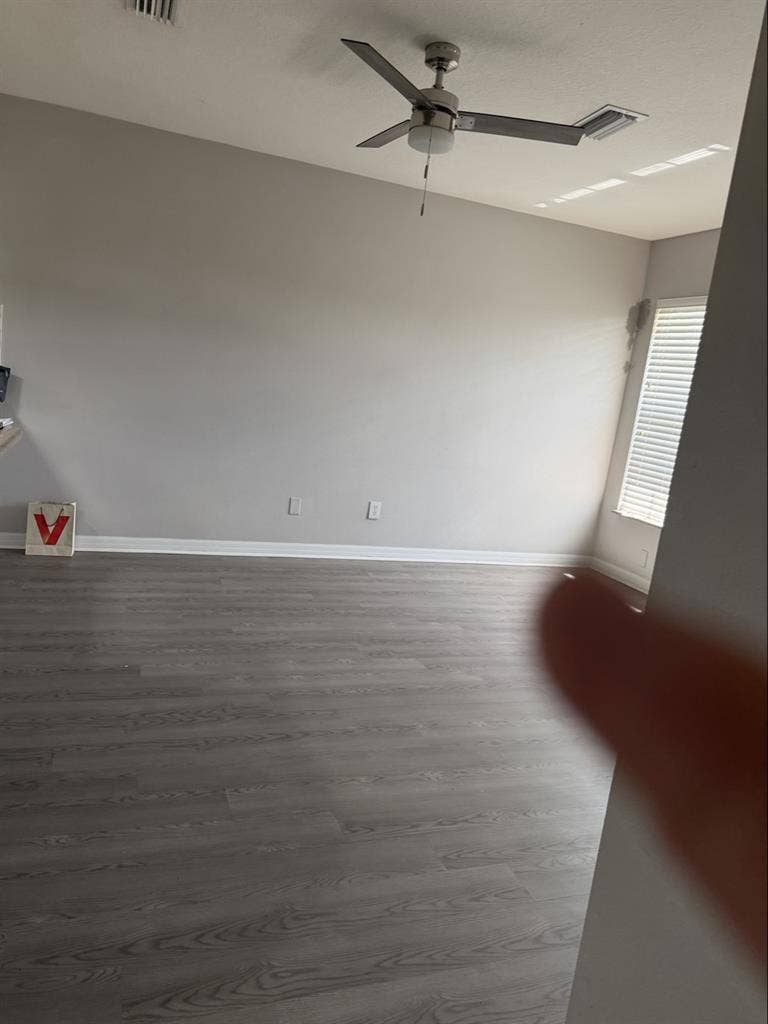 Apollo Beach - Share Apt