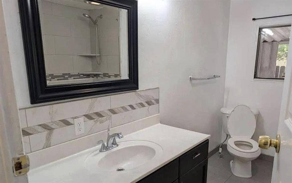 Room for rent! Cuarto de renta!