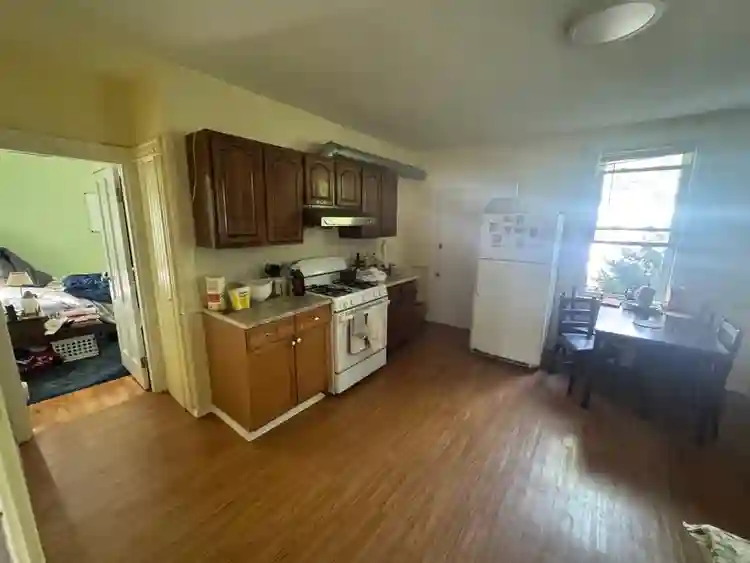 Cozy Room by Brookline Hills T stop