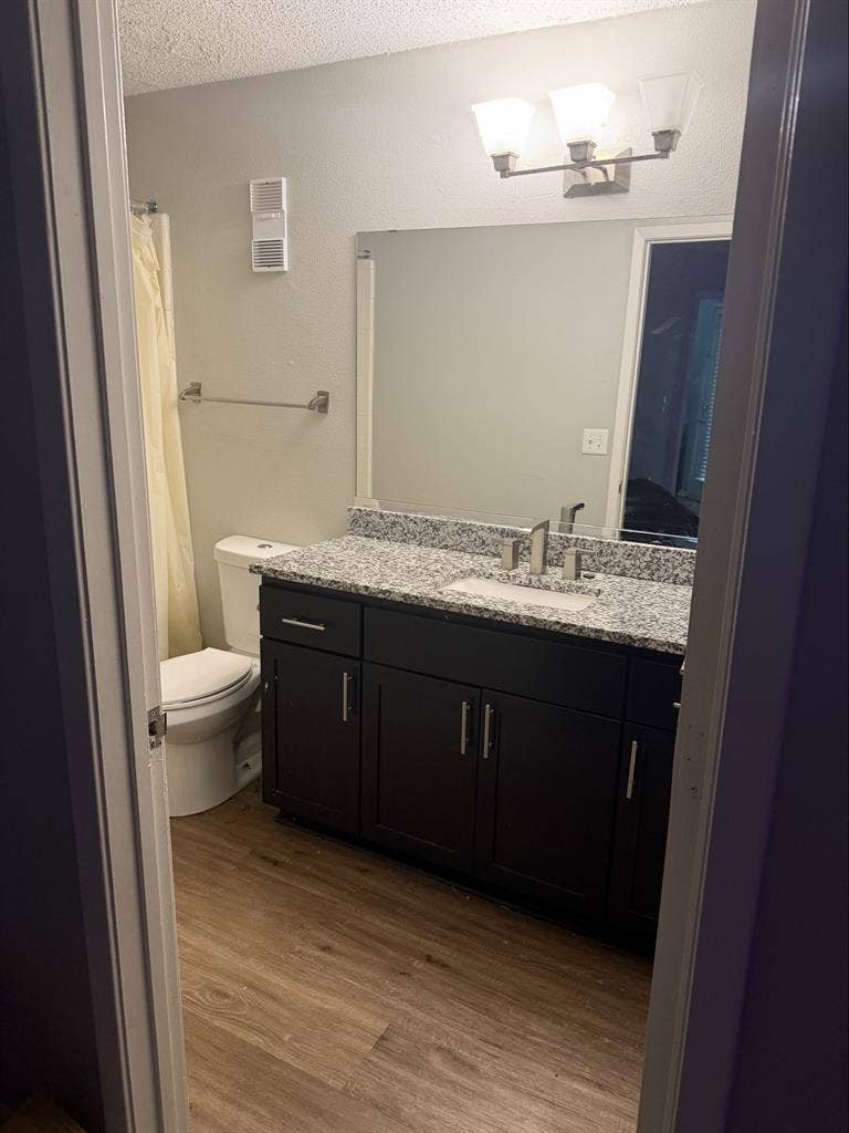 Roommate wanted