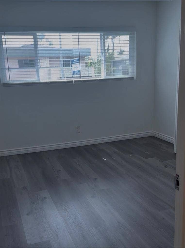 Private Bedroom & Bathroomm