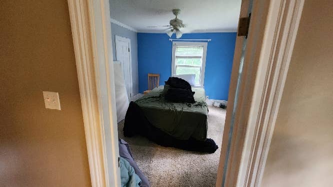 Room available near Millikin