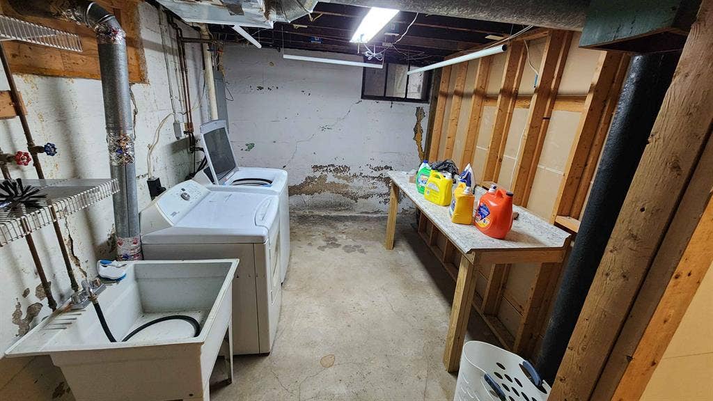 Room available near Millikin