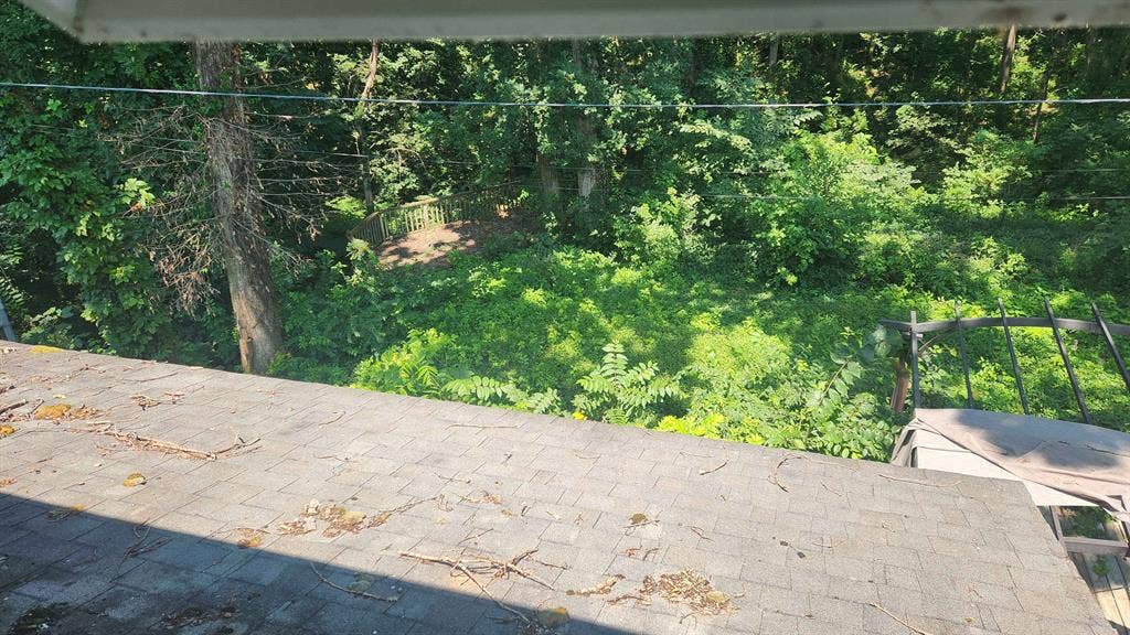 Room available near Millikin
