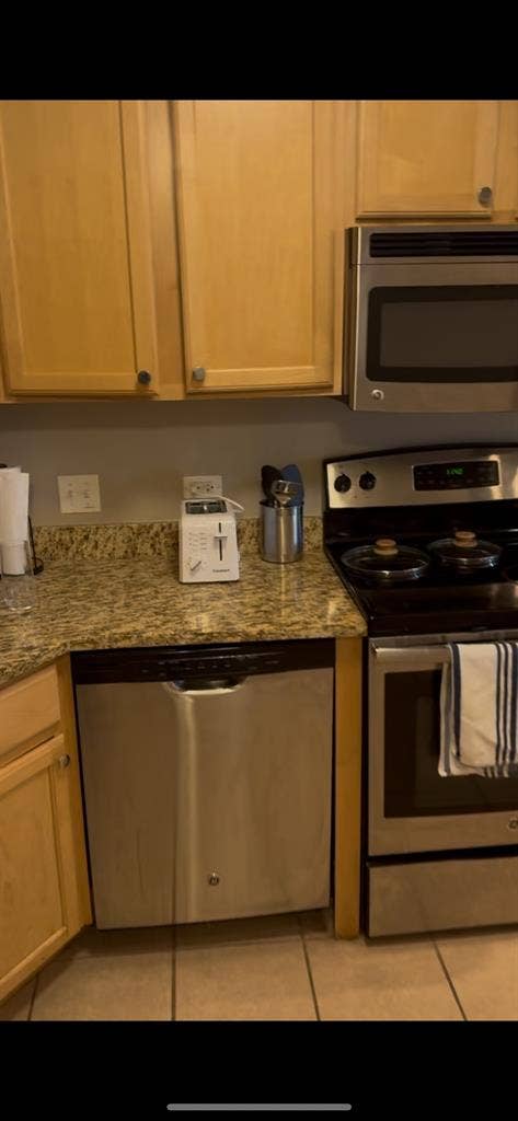 Furnished 1BR sublet