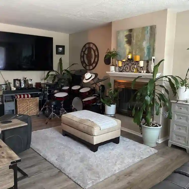 I’m seeking a respectful roommate