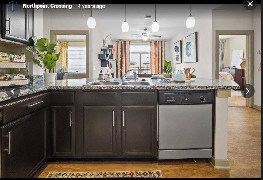 100 DOLLARS OFF of 1st month's rent