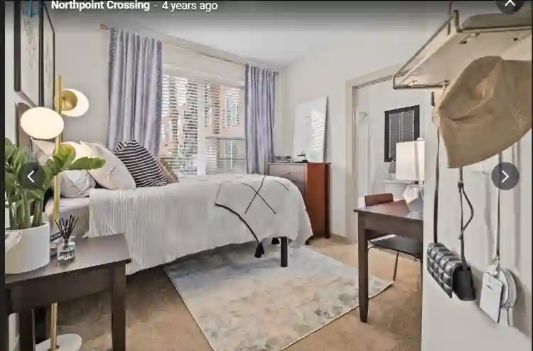100 DOLLARS OFF of 1st month's rent