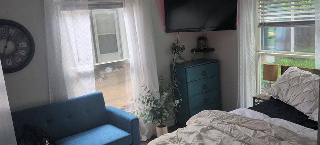 Fully furnished Available immediate