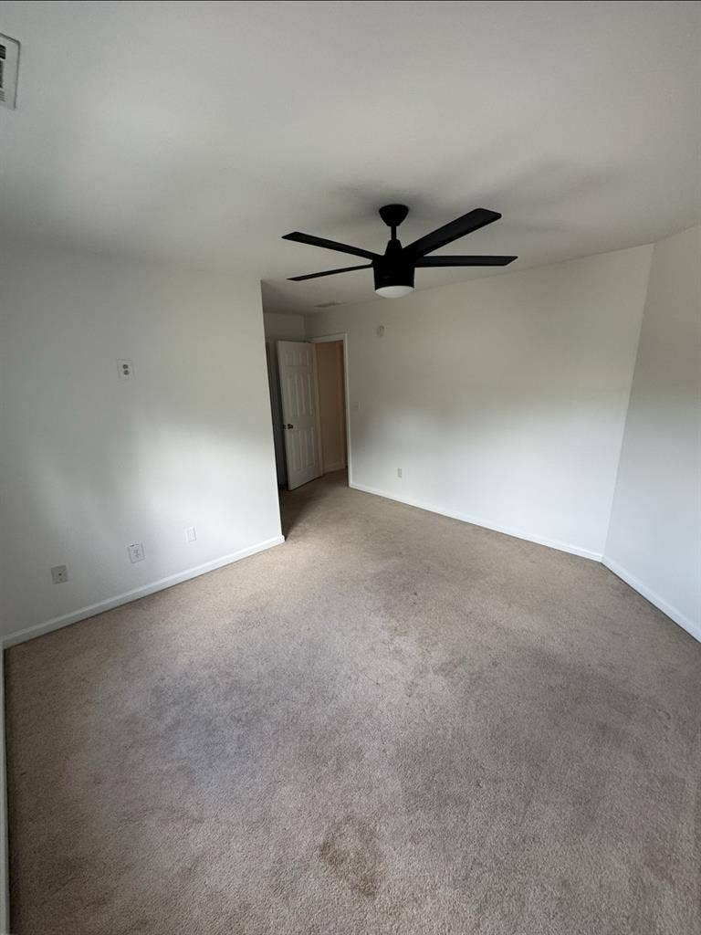 Private Room/Bath in Buford