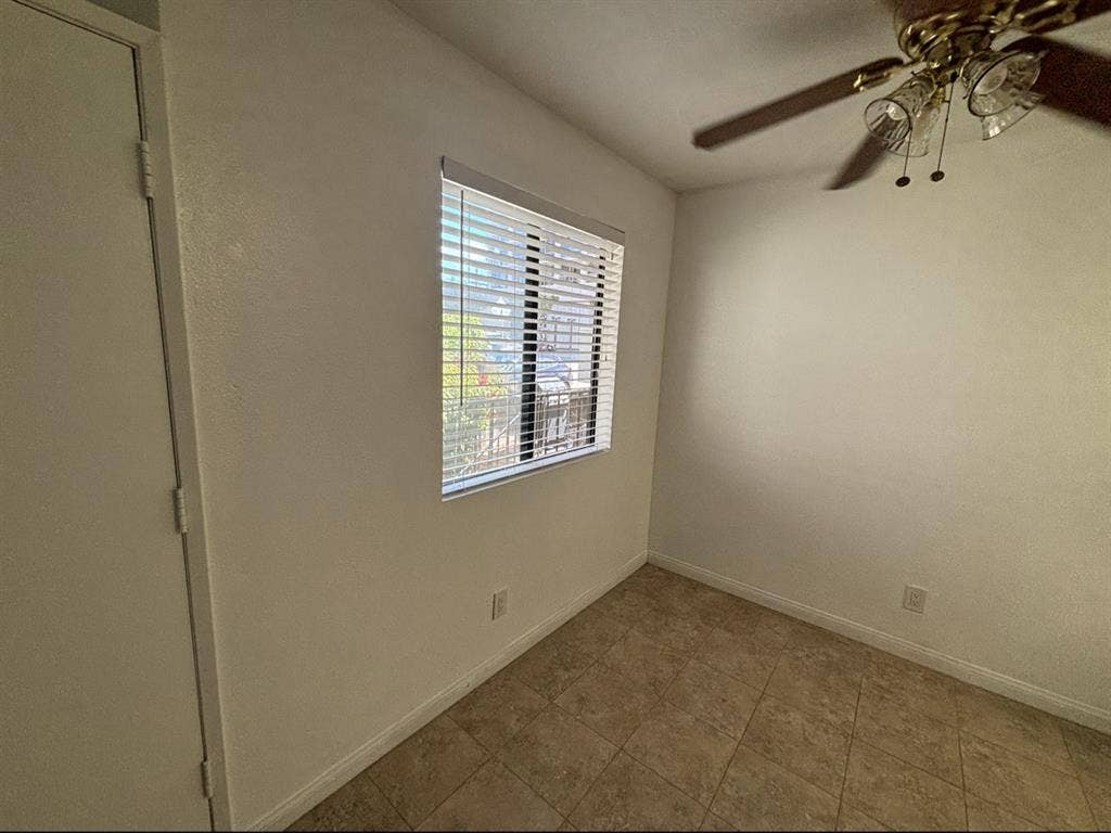 $1300+G&E Room 4 Rent in Hillcrest