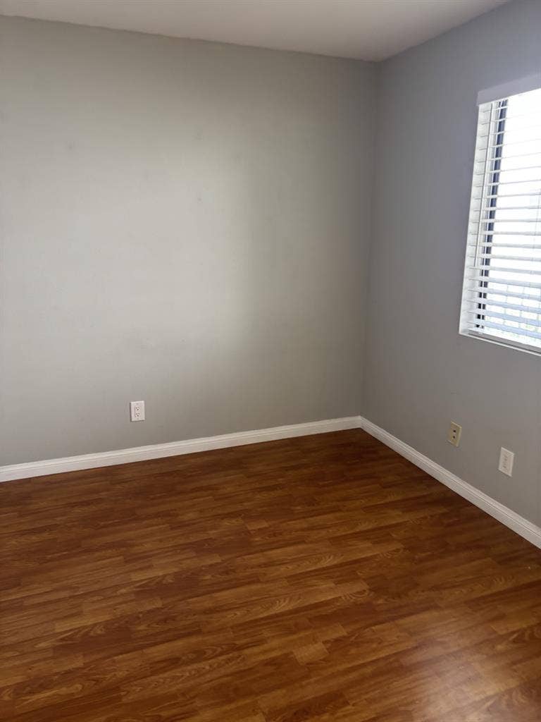 $1300+G&E Room 4 Rent in Hillcrest