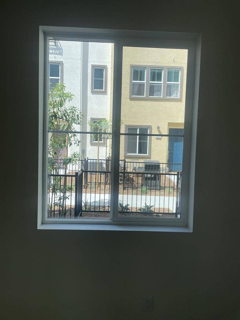 Private room and bath- 1st floor