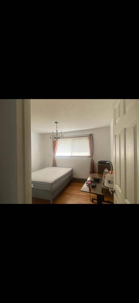 Room for rent in a quiet location