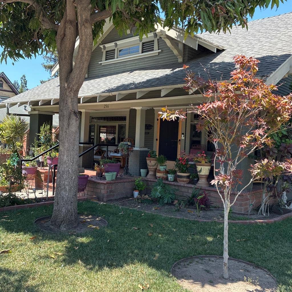 Bedroom for rent in Old Town Orange