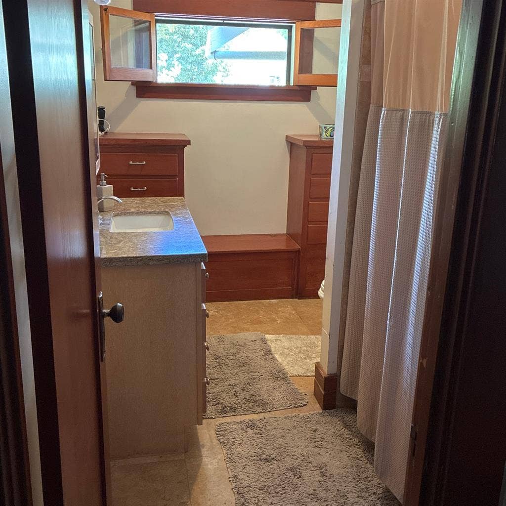 Bedroom for rent in Old Town Orange
