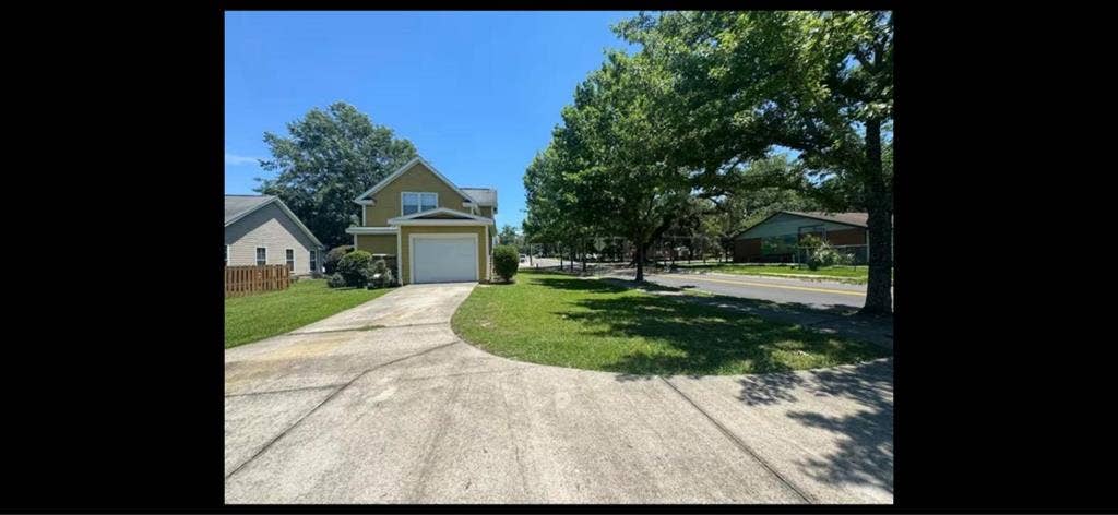 Beautiful 3bd/3bth home w/parking