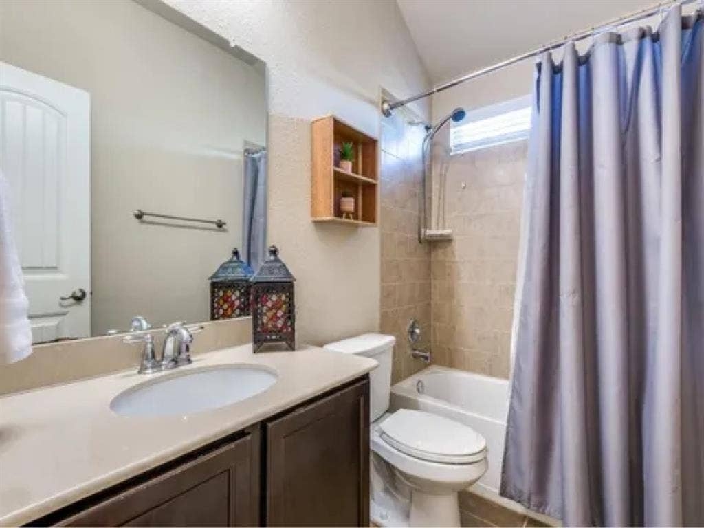 Rare spare bedroom for rent