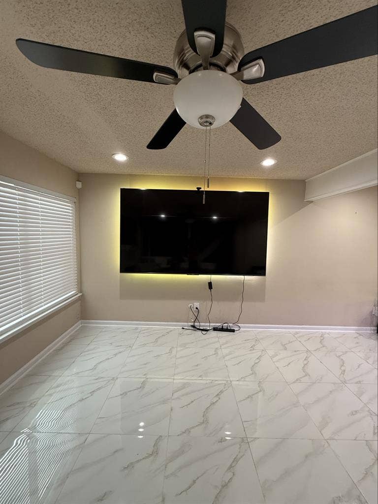 A furnished room ready for rent