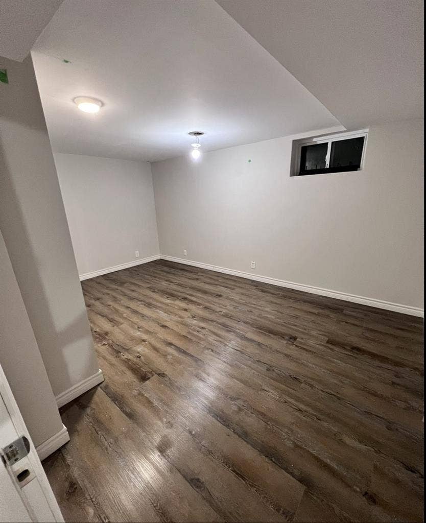 ROOMING FOR RENT