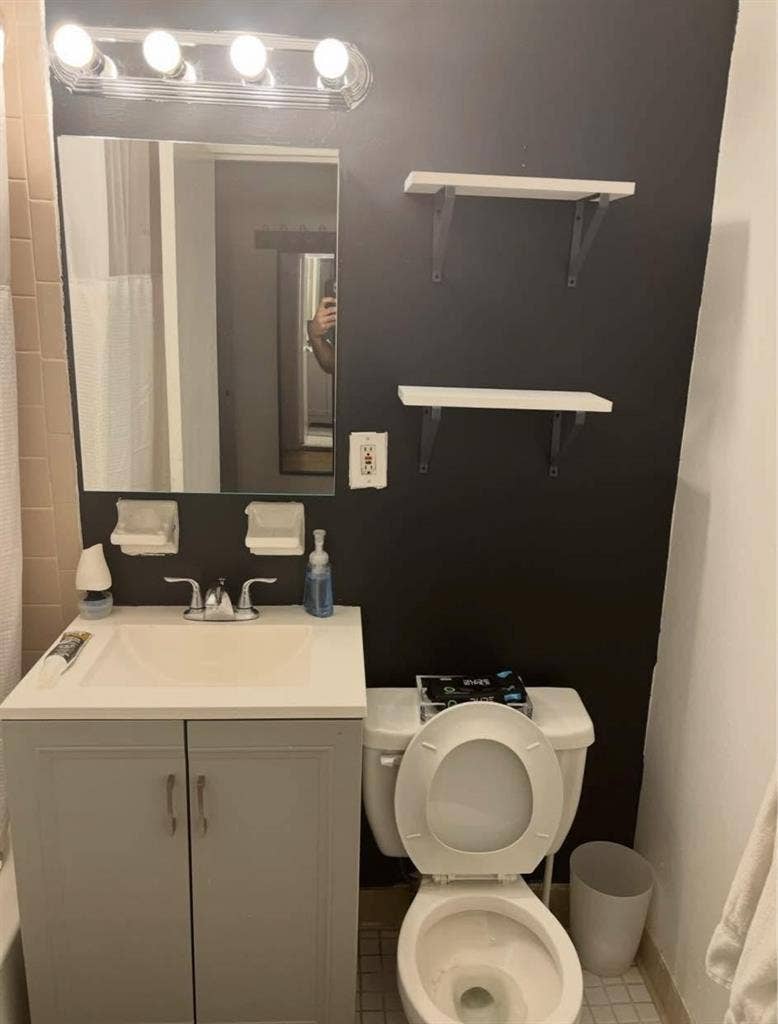 Room for Rent in Hell's kitchen