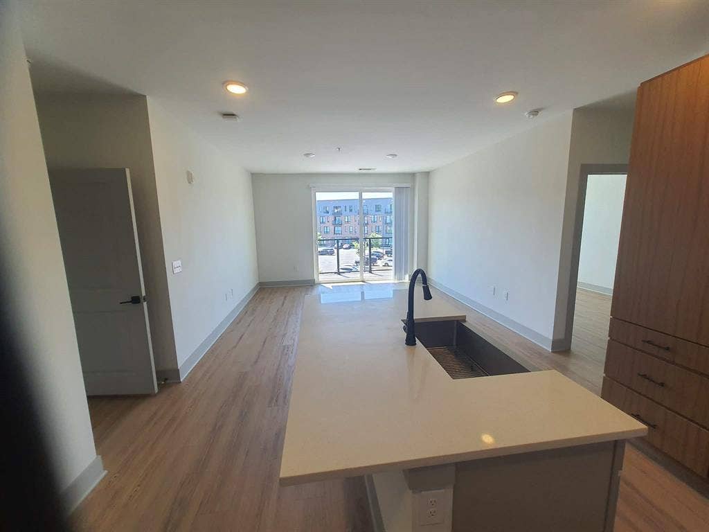 Looking for NoDa Roommate