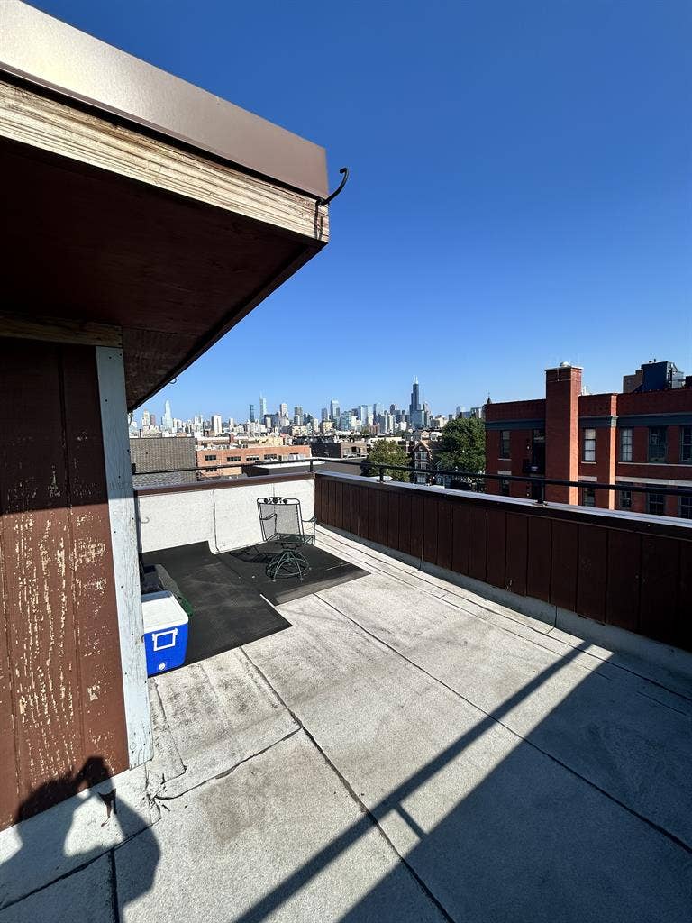 Wicker Park/Noble Square Room