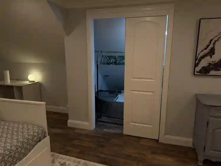 Newly Renovated Private 2-Bedroom