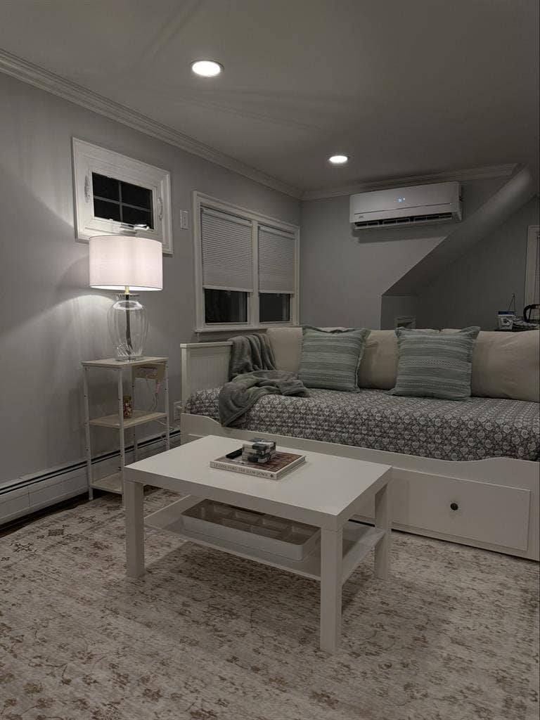 Newly Renovated Private 2-Bedroom