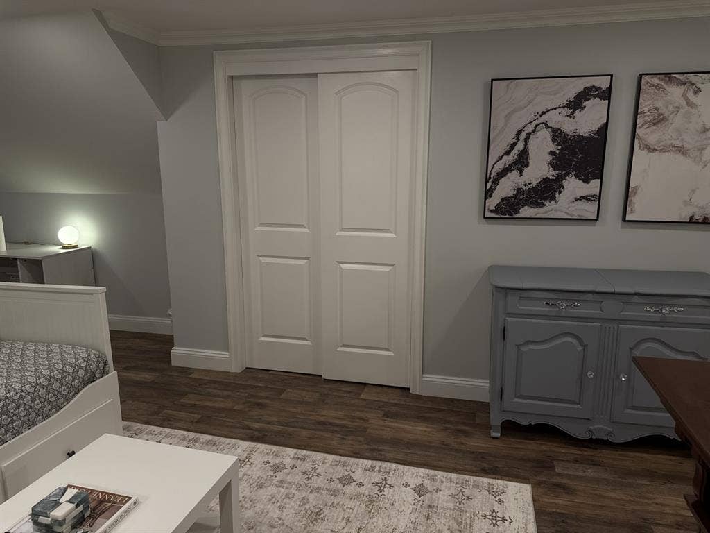 Newly Renovated Private 2-Bedroom