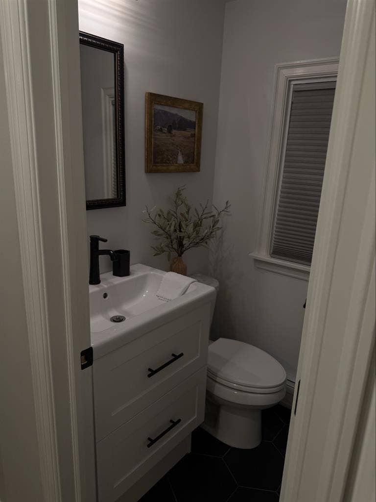 Newly Renovated Private 2-Bedroom