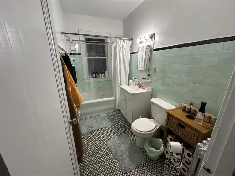 Room available!