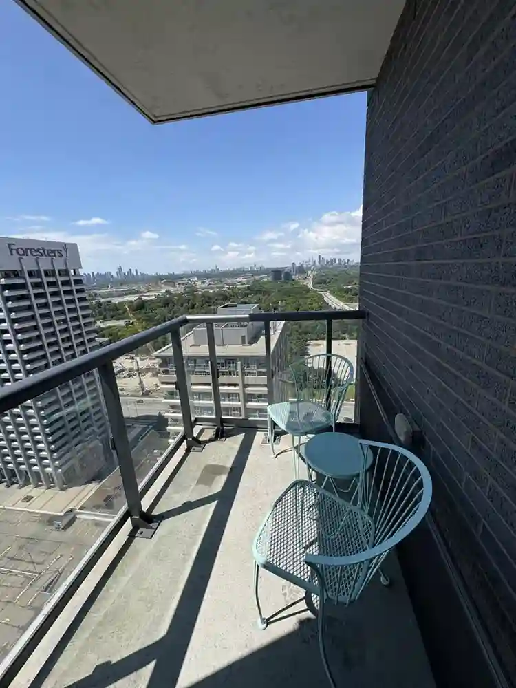 Modern Room in North York