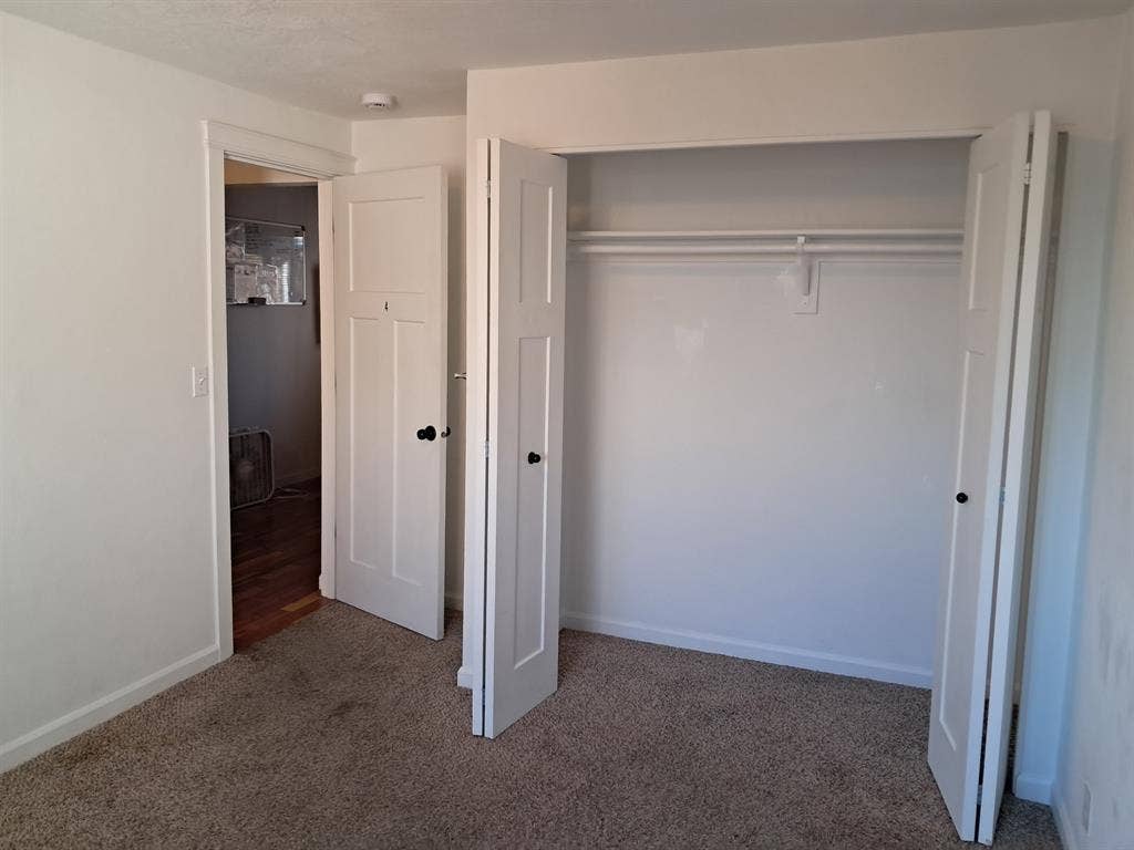 *Move in Special $200 OFF-Shared