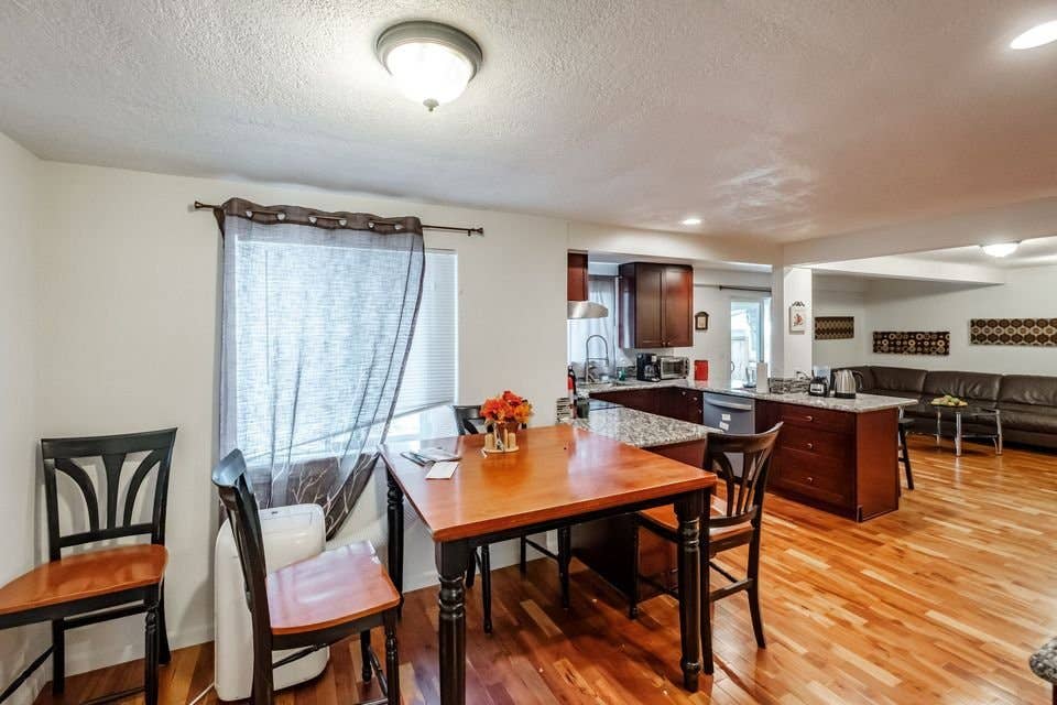 *Move in Special $200 OFF-Shared