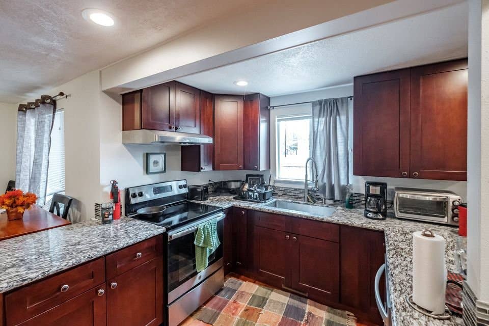 *Move in Special $200 OFF-Shared