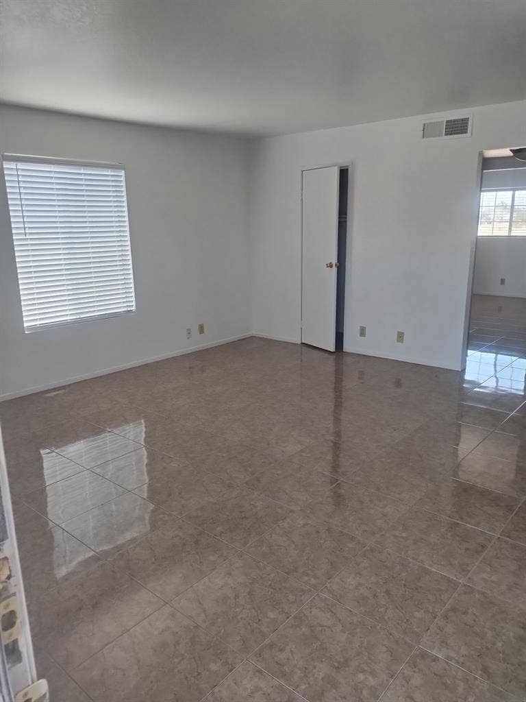 2 br 1 bath