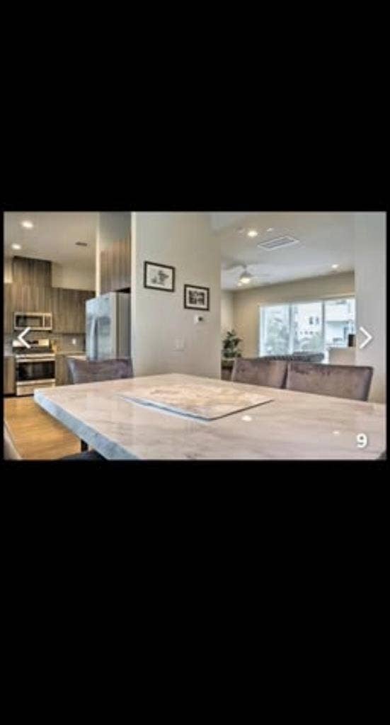 Rooms in Midtown; metro rail