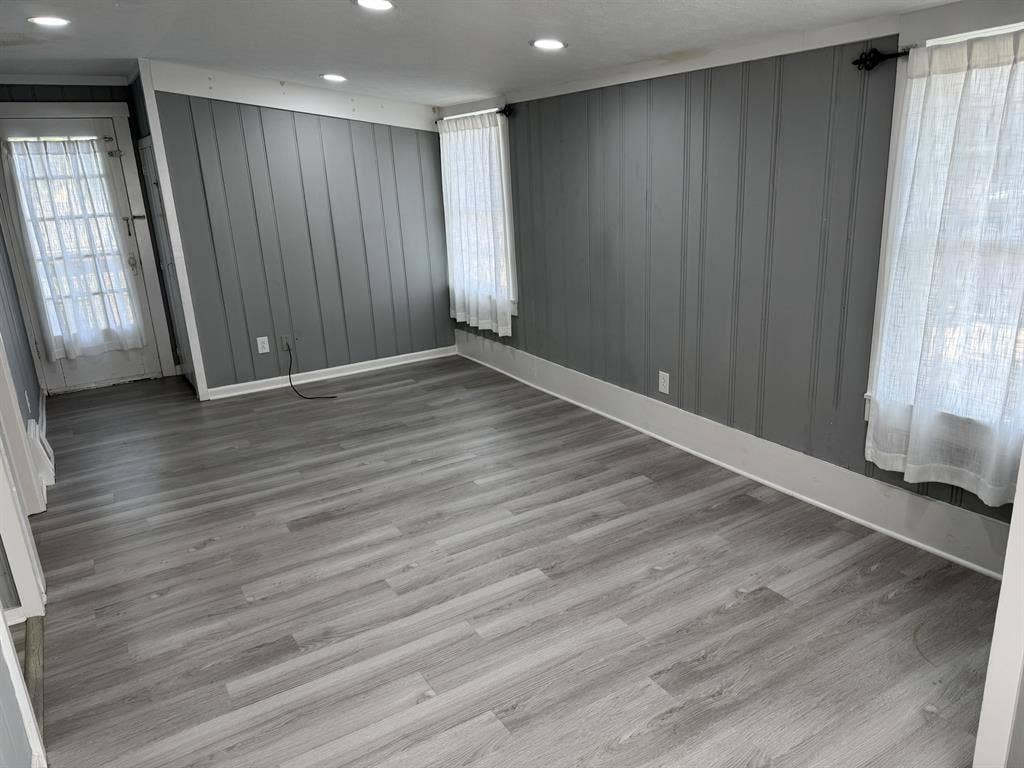 1 Bedroom Available Sept.1