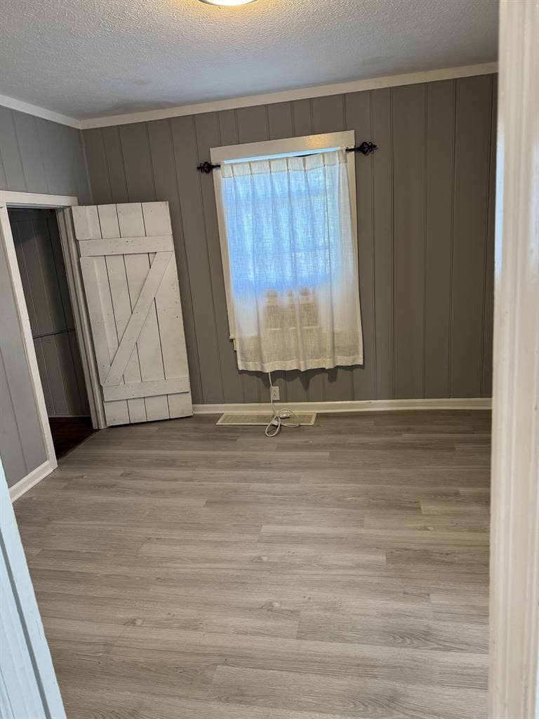 1 Bedroom Available Sept.1