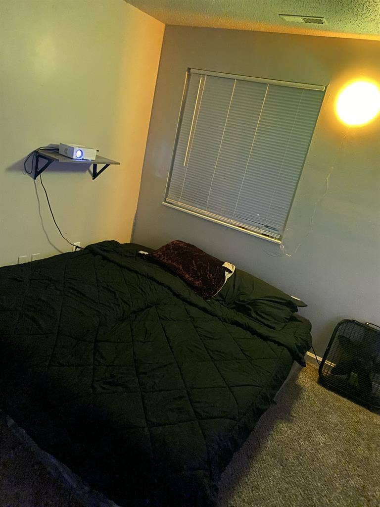 Private bathroom & Full-size Washer