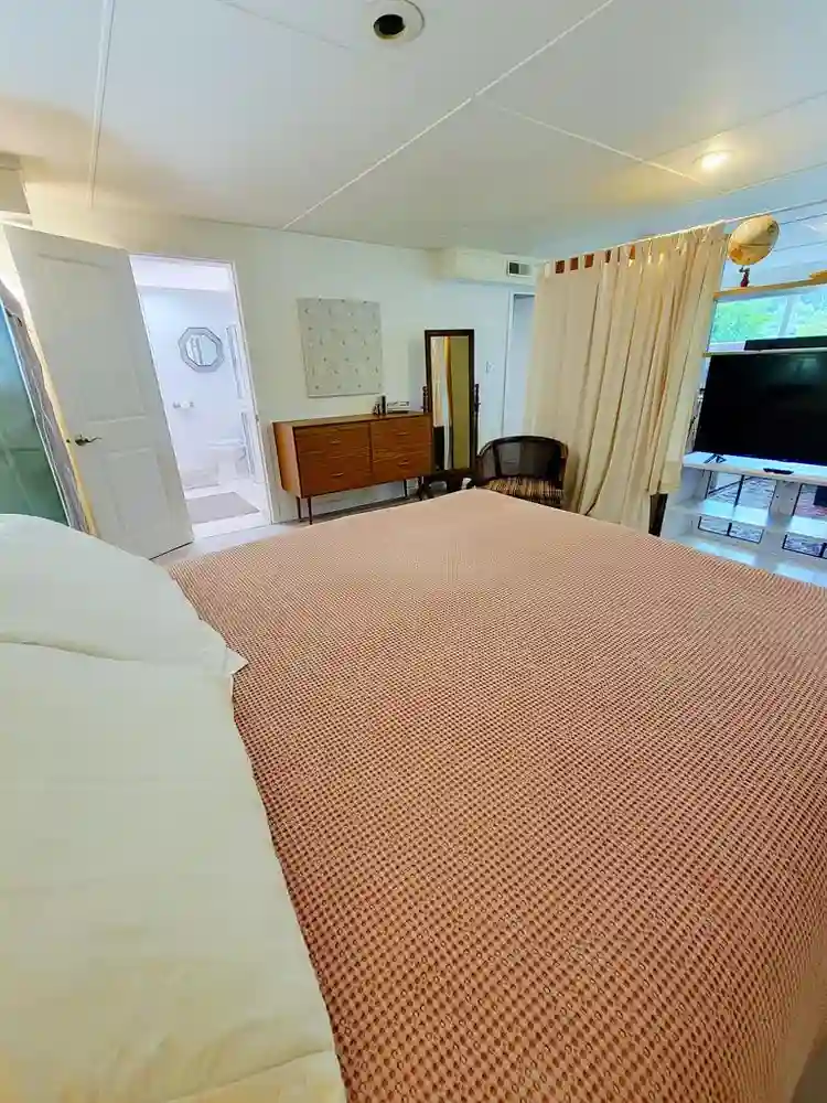 ADU- In beautiful home
