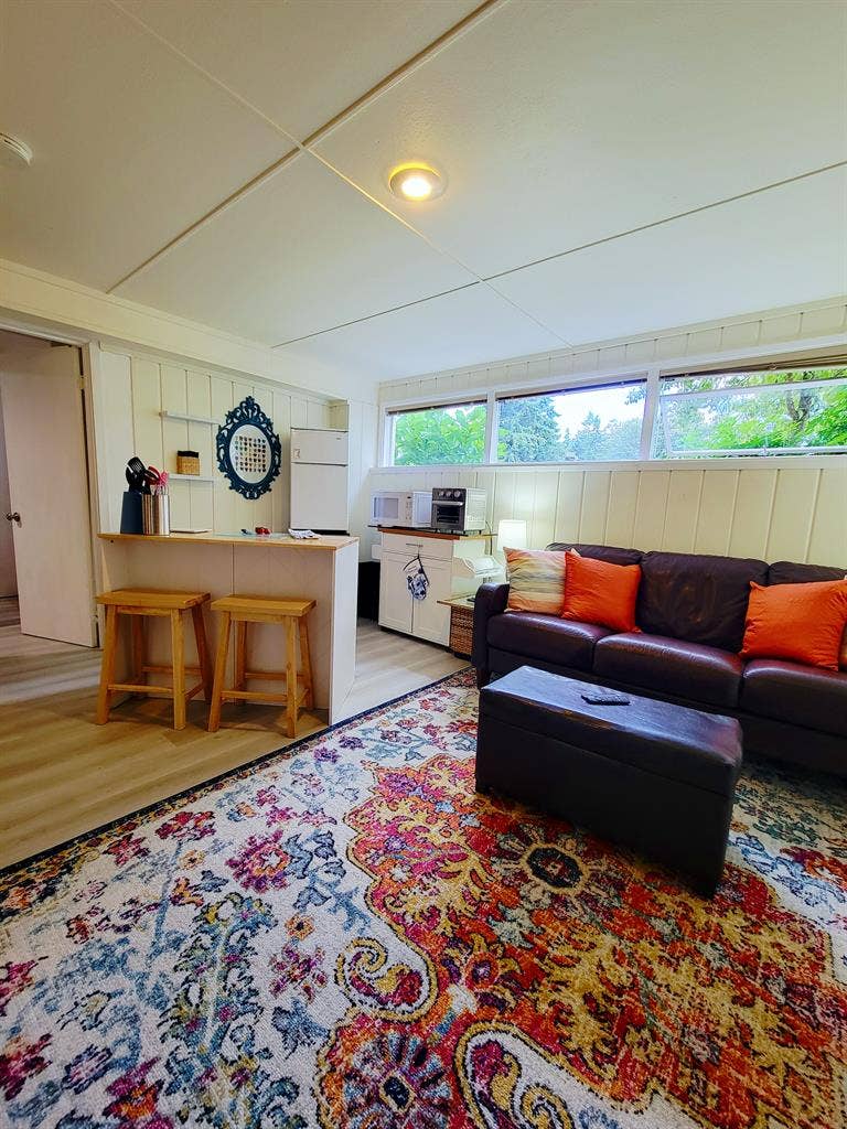 ADU- In beautiful home