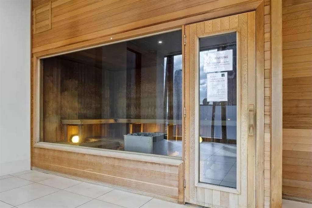 Private room and Shared bathroom