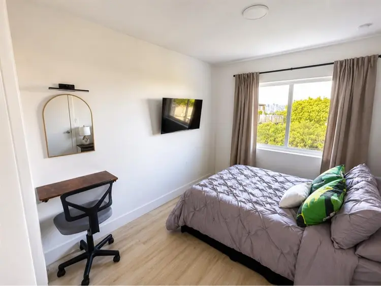 Modern Furnished Room/ Central Miam