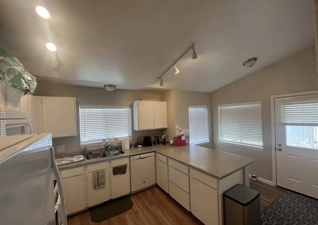 Roommate wanted near Vista/BSU