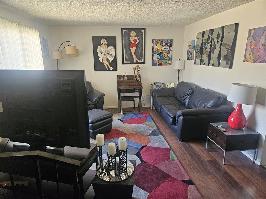 Looking for responsible roommate
