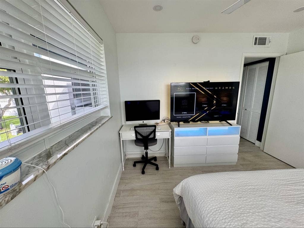 Furnished Room w/ Private Bath
