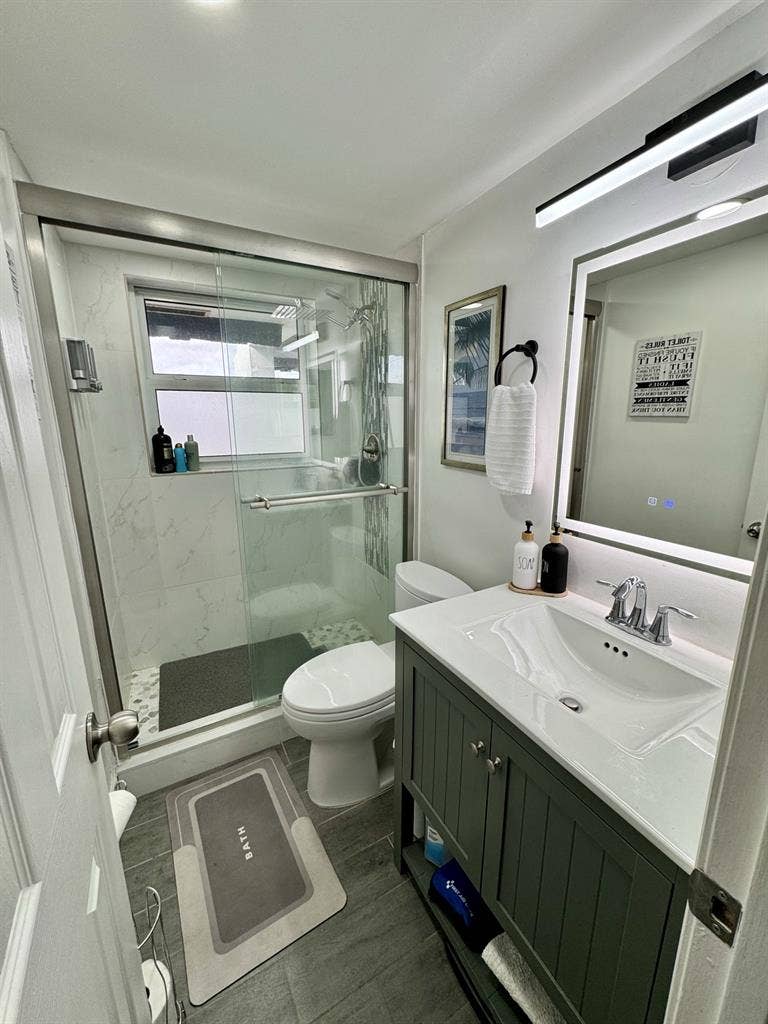 Furnished Room w/ Private Bath